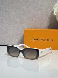 Picture of Louis Vuitton Sunglasses _SKUfw79761600fw